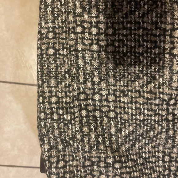 Banana Republic tweed wool skirt - Picture 3 of 7